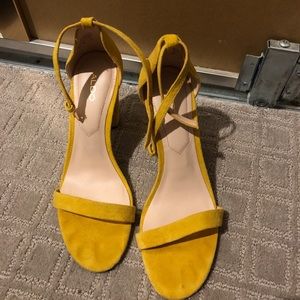 Aldo yellow open toe block heel size 6.5